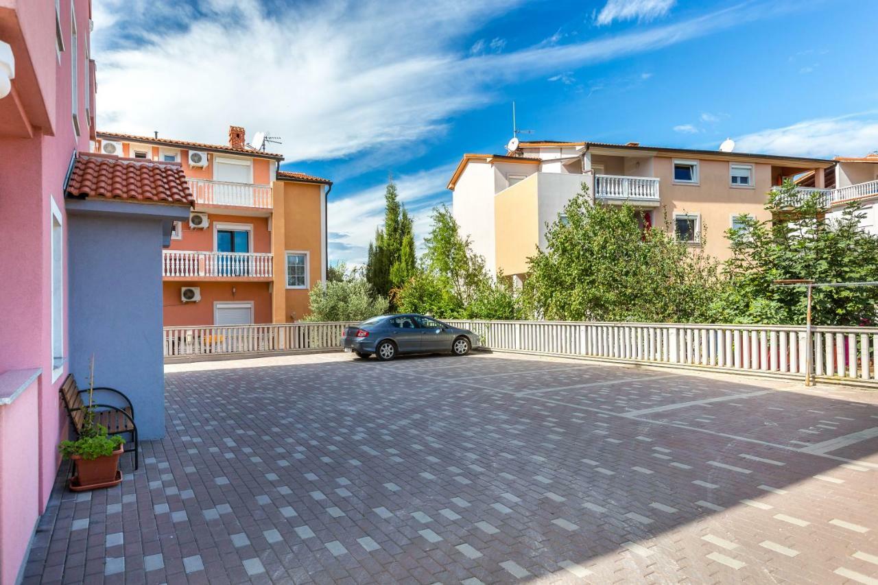 Apartmani Diana 梅杜林 外观 照片
