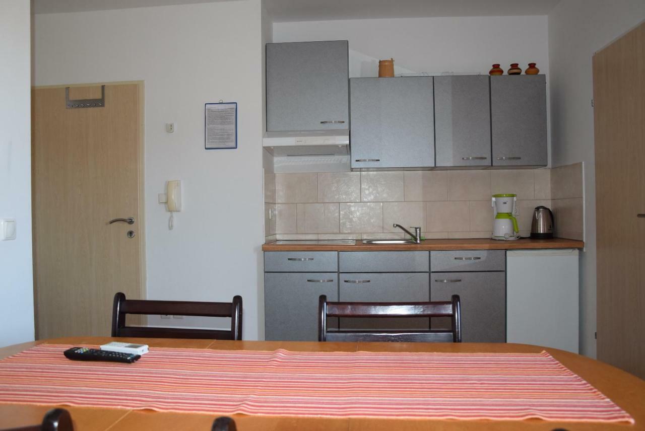 Apartmani Diana 梅杜林 外观 照片