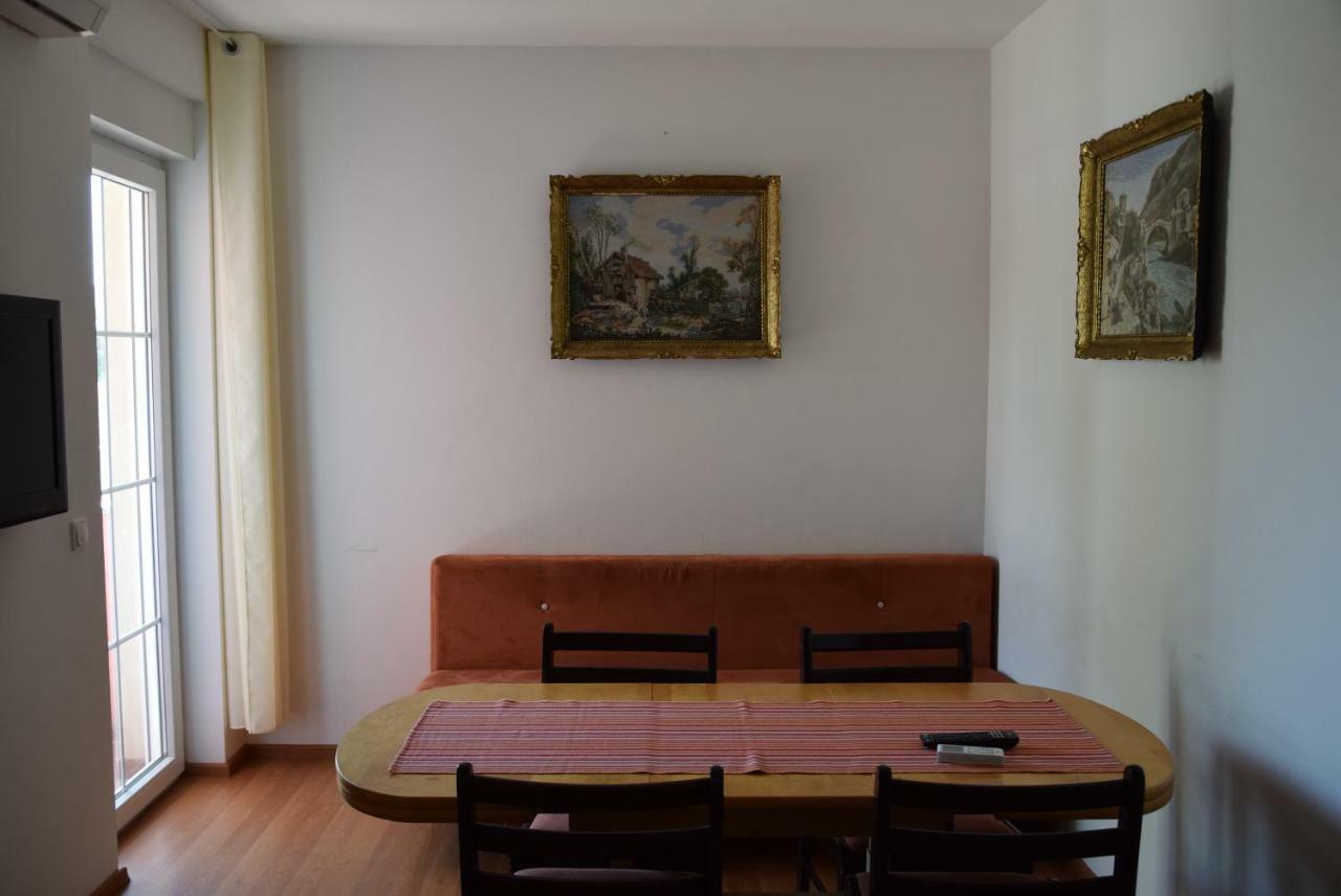 Apartmani Diana 梅杜林 外观 照片