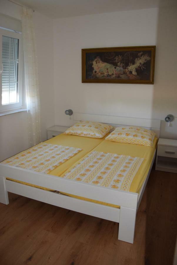 Apartmani Diana 梅杜林 外观 照片