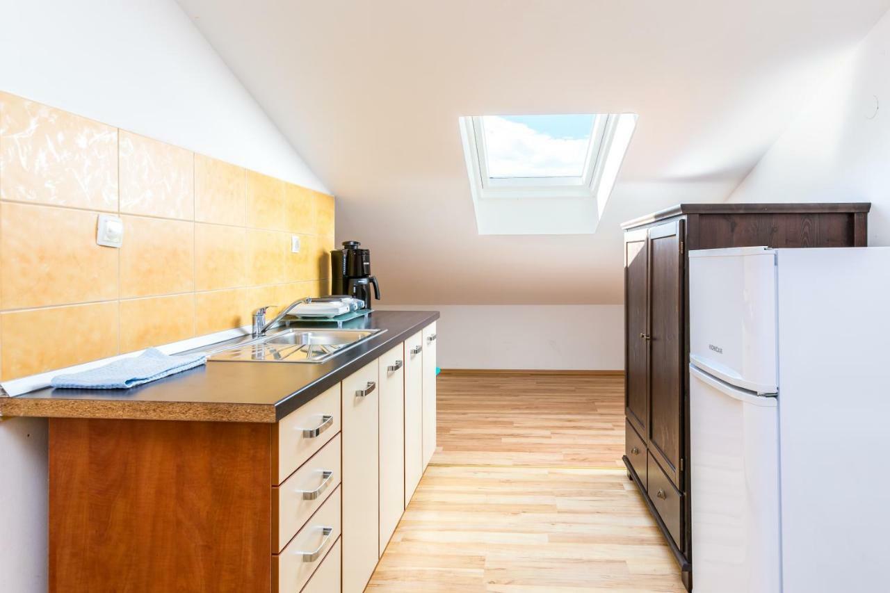 Apartmani Diana 梅杜林 外观 照片